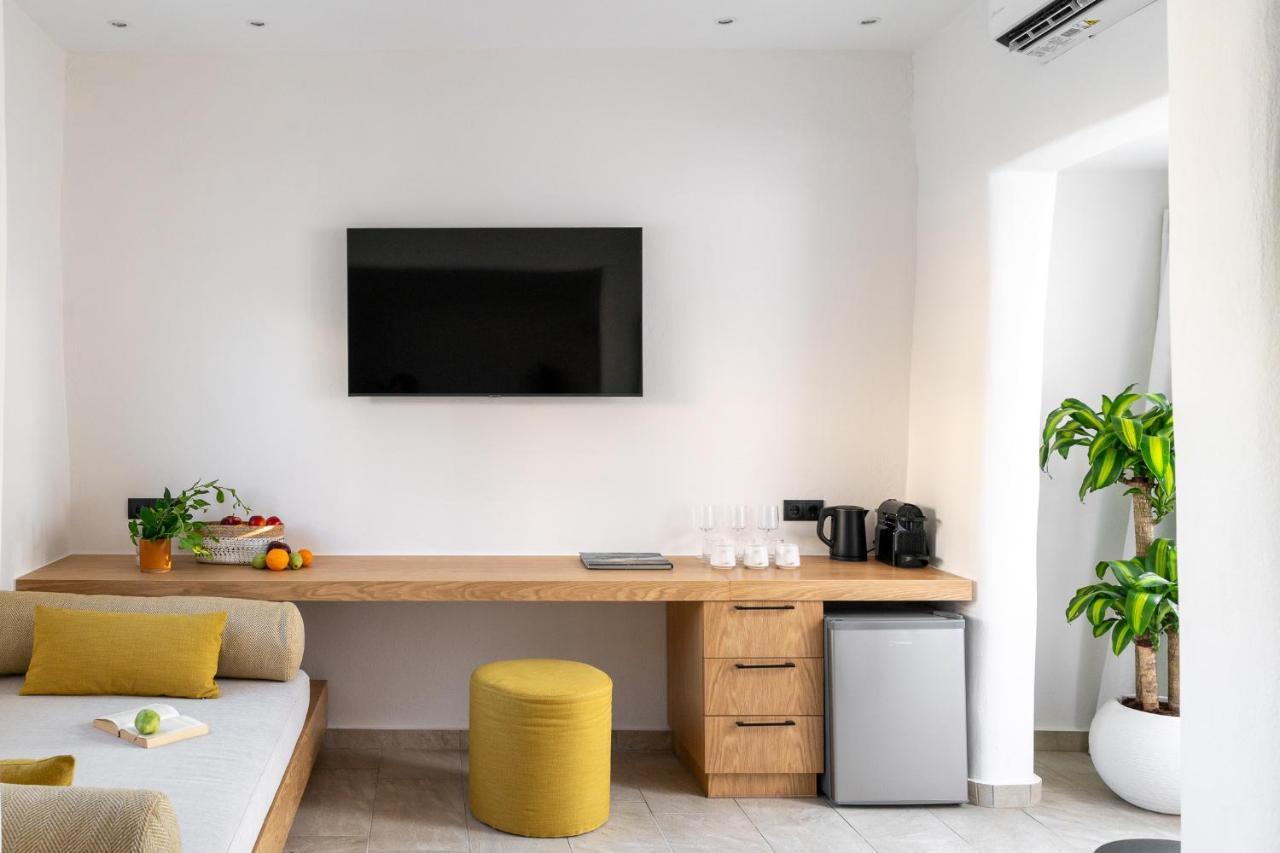 Enalios Sunset Suites Naxos City Екстериор снимка