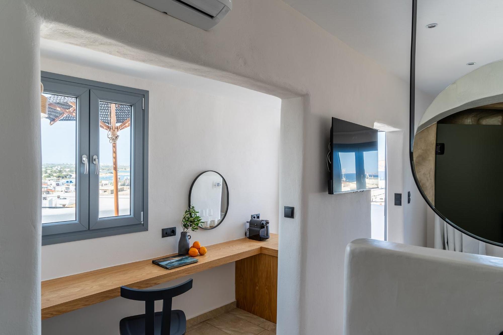 Enalios Sunset Suites Naxos City Екстериор снимка